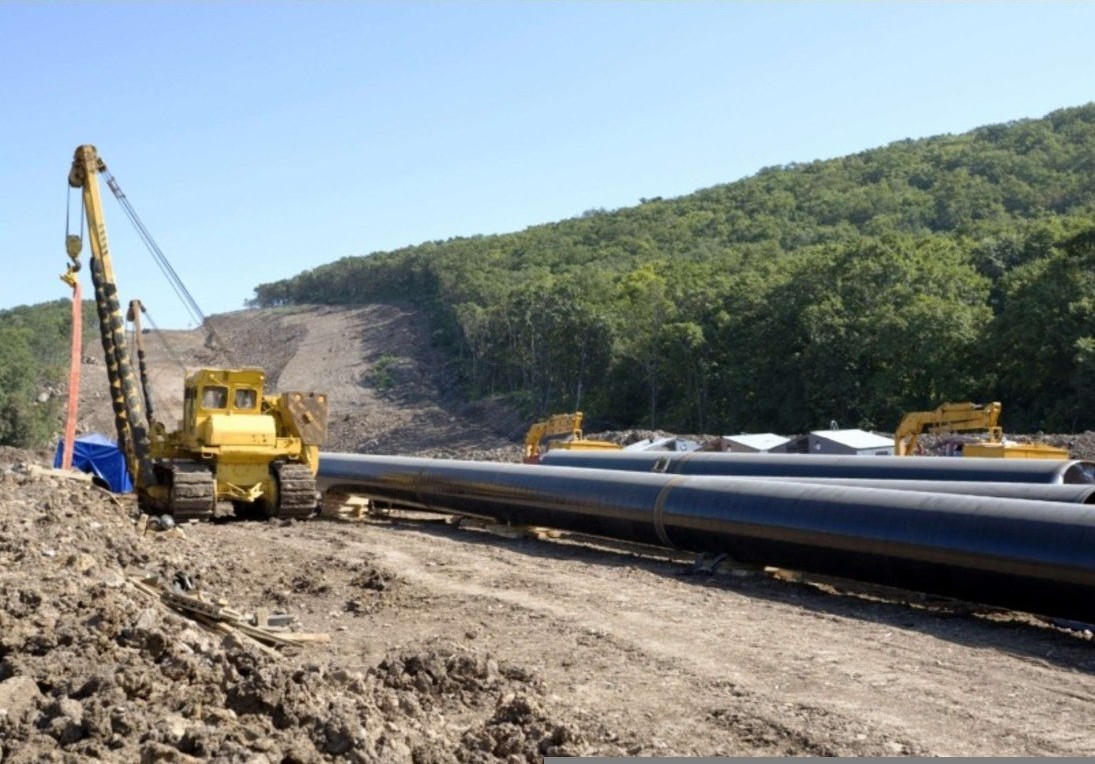 Pipeline construction at the Ufa refinery